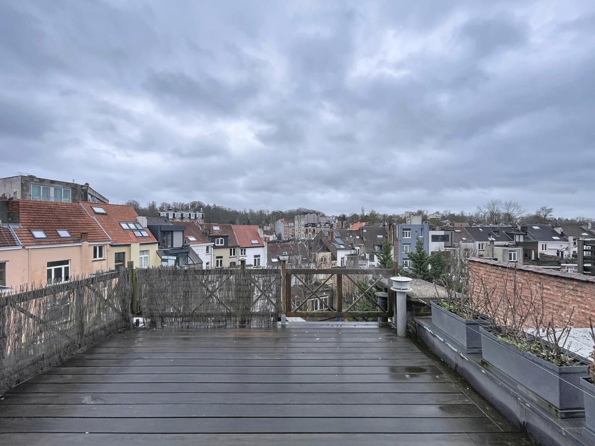 Parvis Saint-Pierre: duplex 2 chambres, terrasse et garage