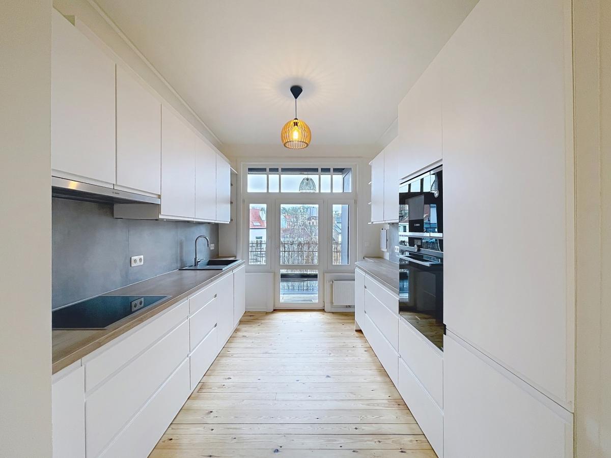 Parvis Saint-Pierre: duplex 2 chambres, terrasse et garage