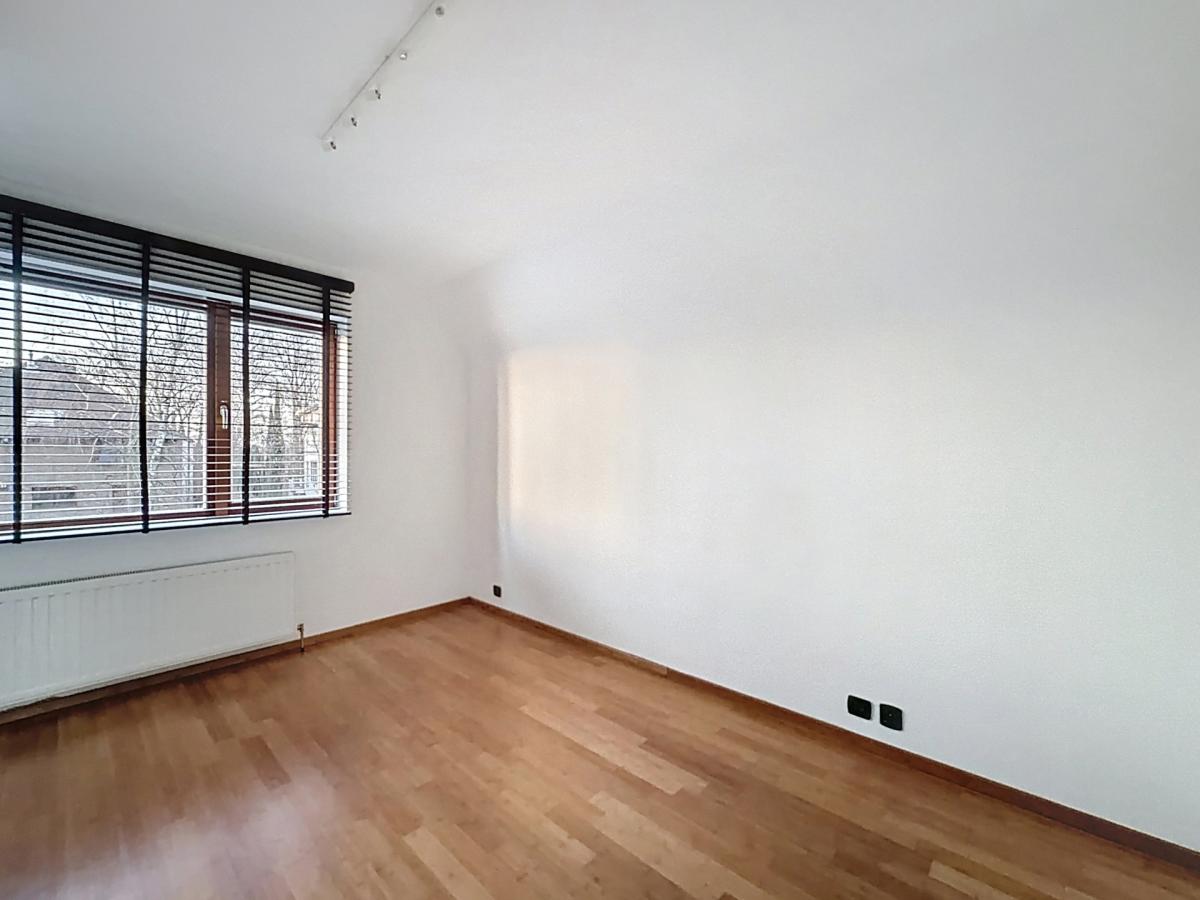 Dieweg : Superbe villa avec un grand jardin et garage