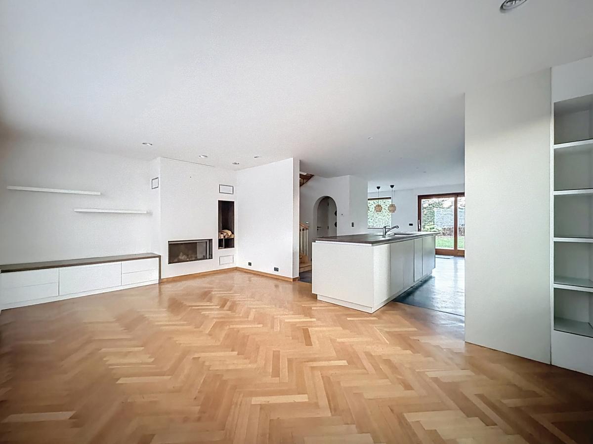 Dieweg : Superbe villa avec un grand jardin et garage