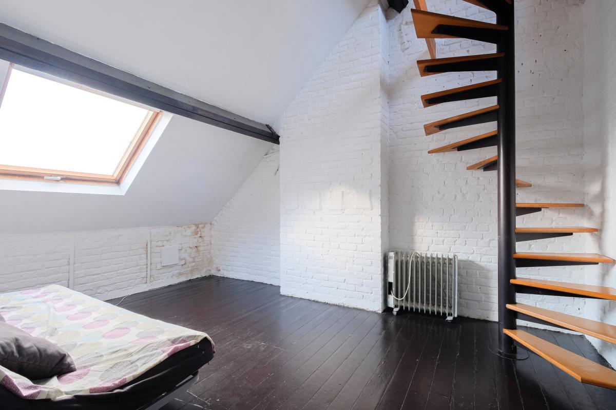 Cinquantenaire: maison de caractère 6 ch. jardin sud-ouest