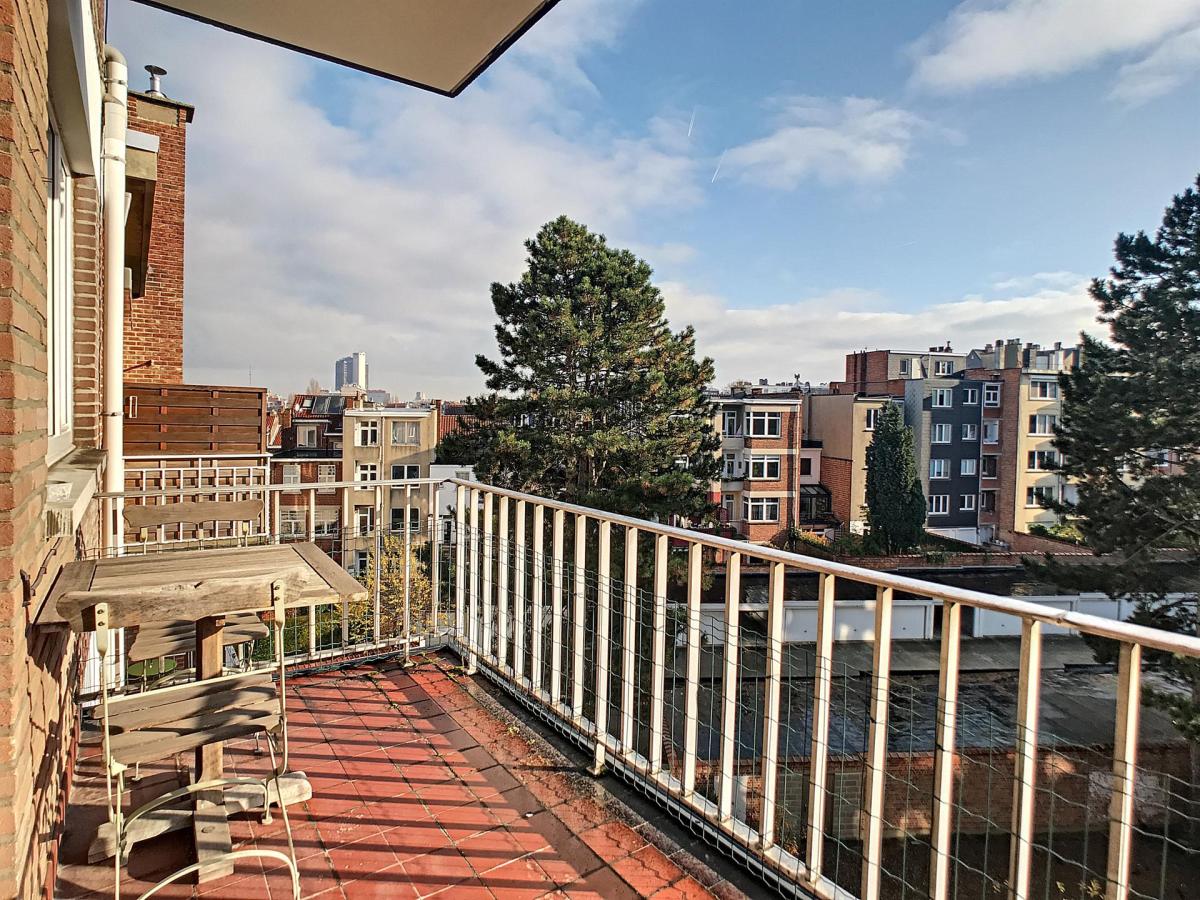 Cavell : Bel appartement meublé 2 chambres 