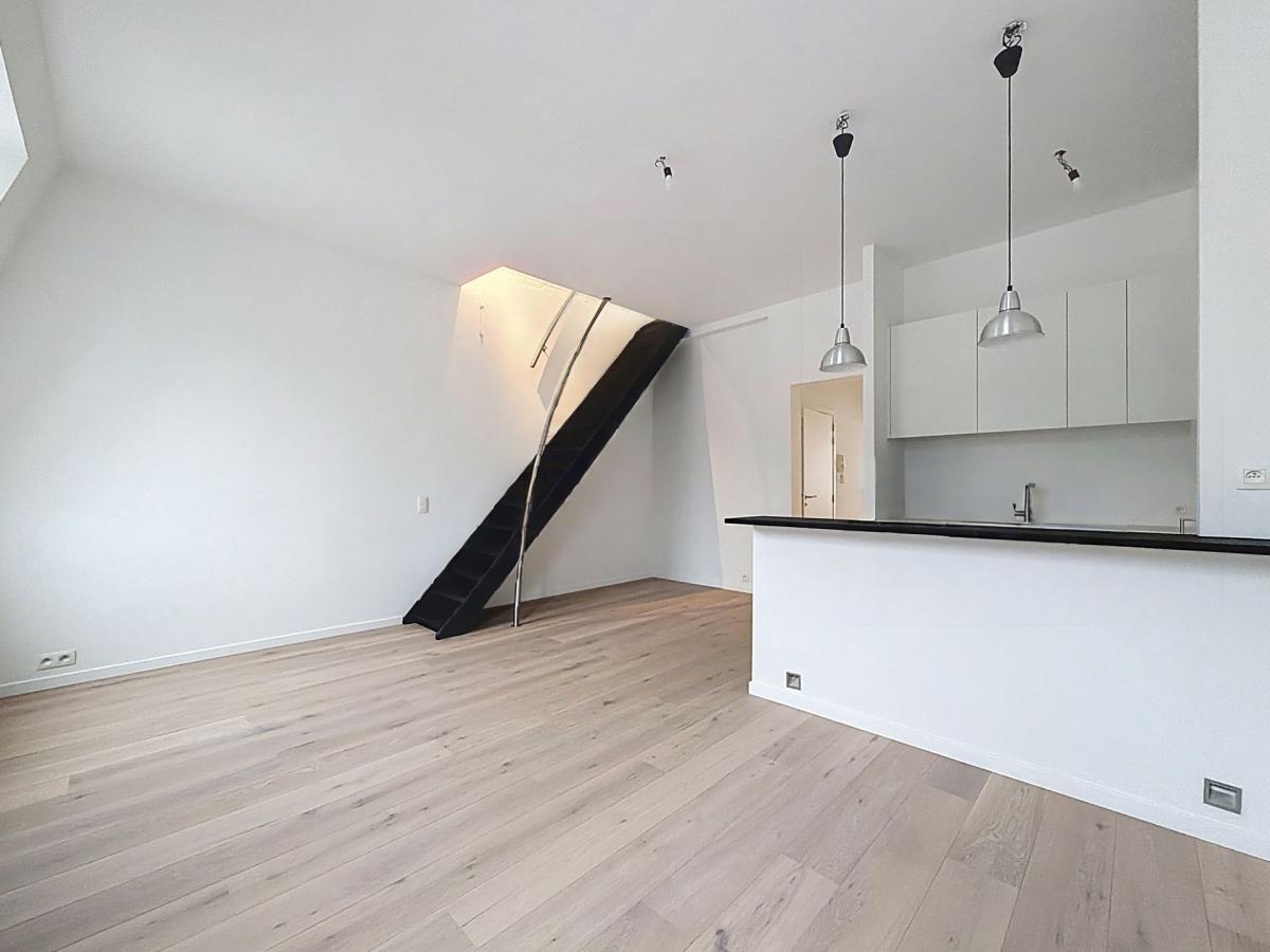 Tenbosch :  Magnifique duplex entièrement rénové 