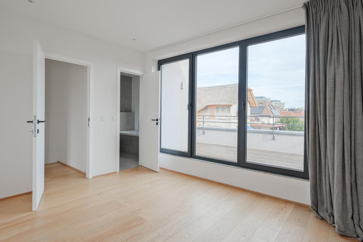 Lumineuse villa contemporaine ± 240m² avec jardin et garage