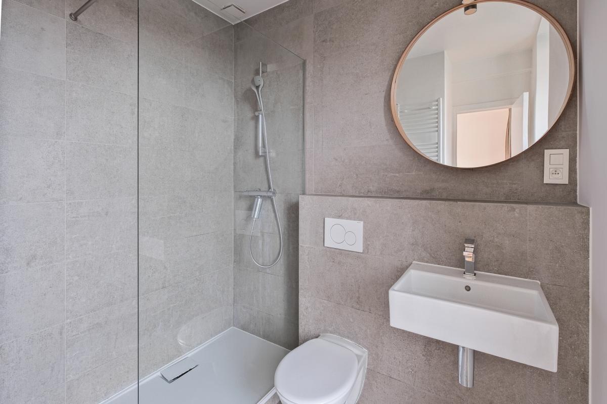 Lumineuse villa contemporaine ± 240m² avec jardin et garage