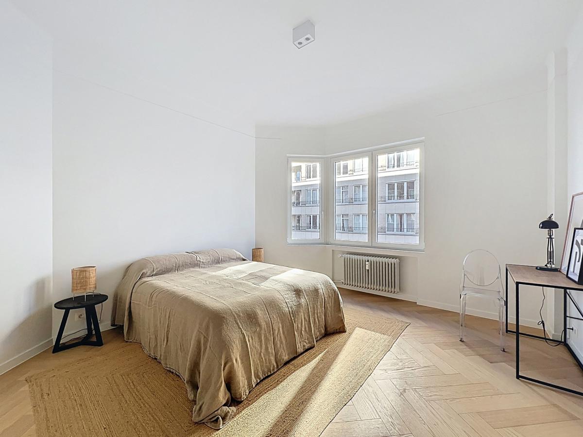 Square Marie Louise - Appartement rénové 2ch + balcon