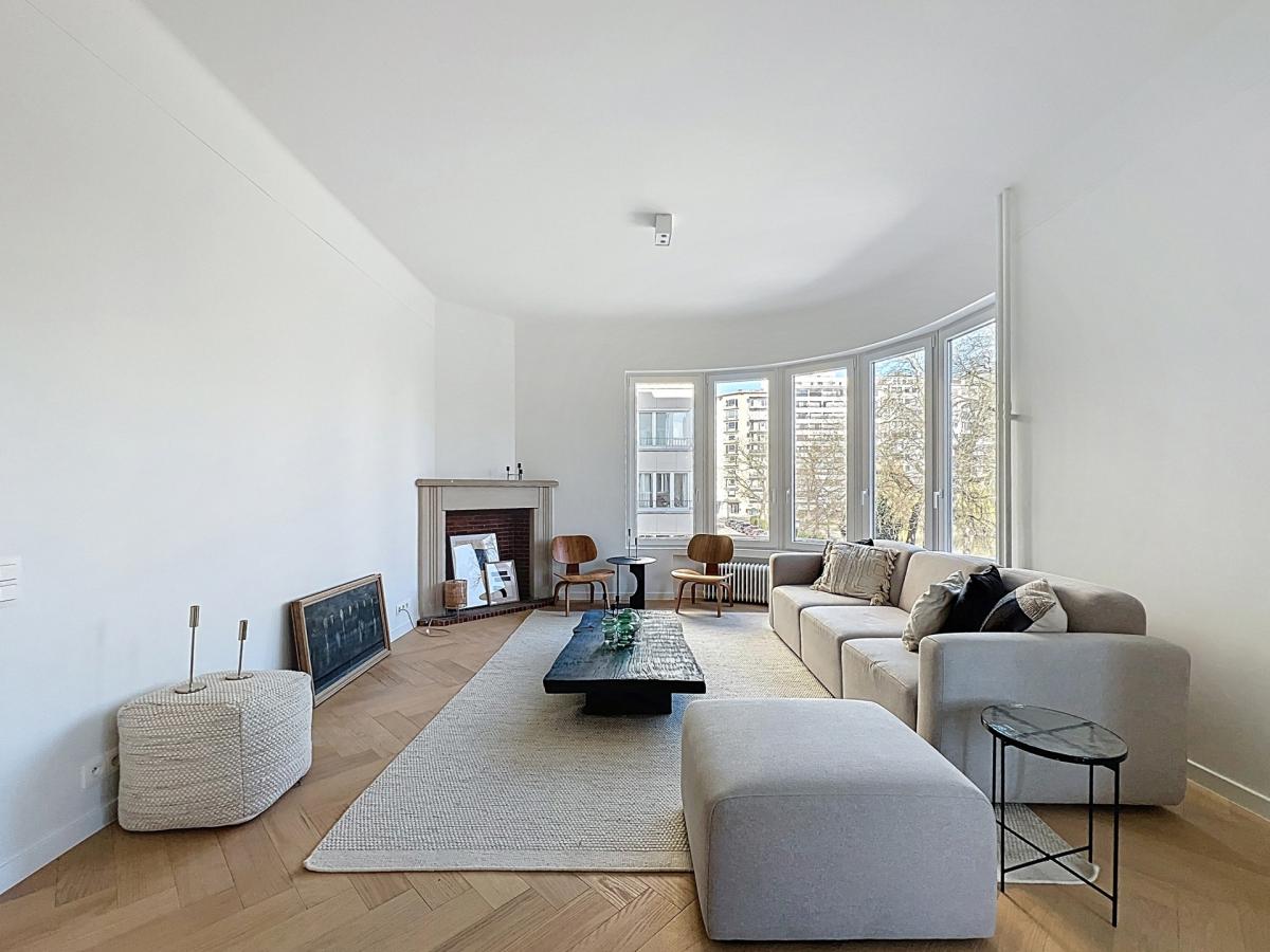 Square Marie Louise - Appartement rénové 2ch + balcon