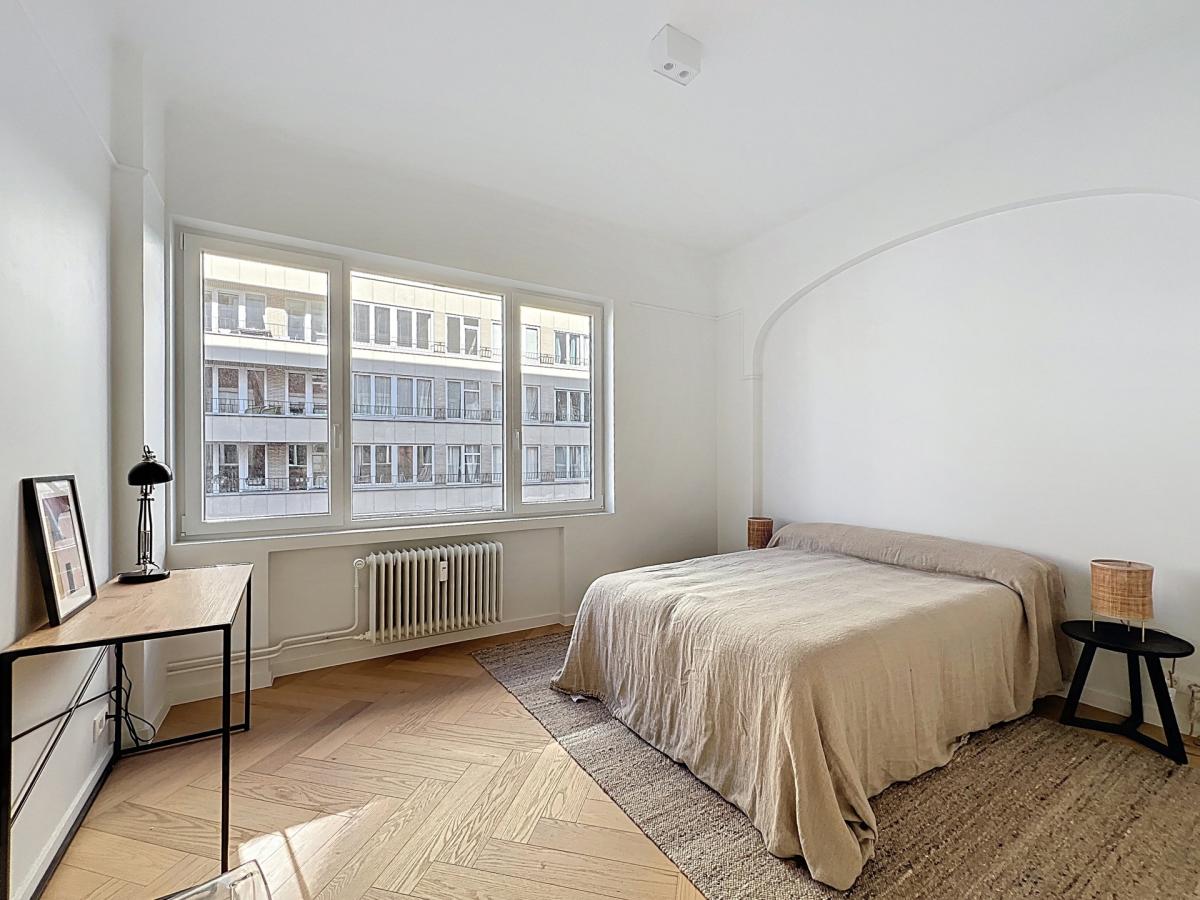 Square Marie Louise - Appartement rénové 2ch + balcon