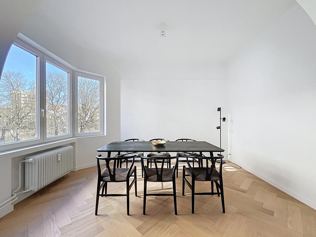 Square Marie Louise - Appartement rénové 2ch + balcon