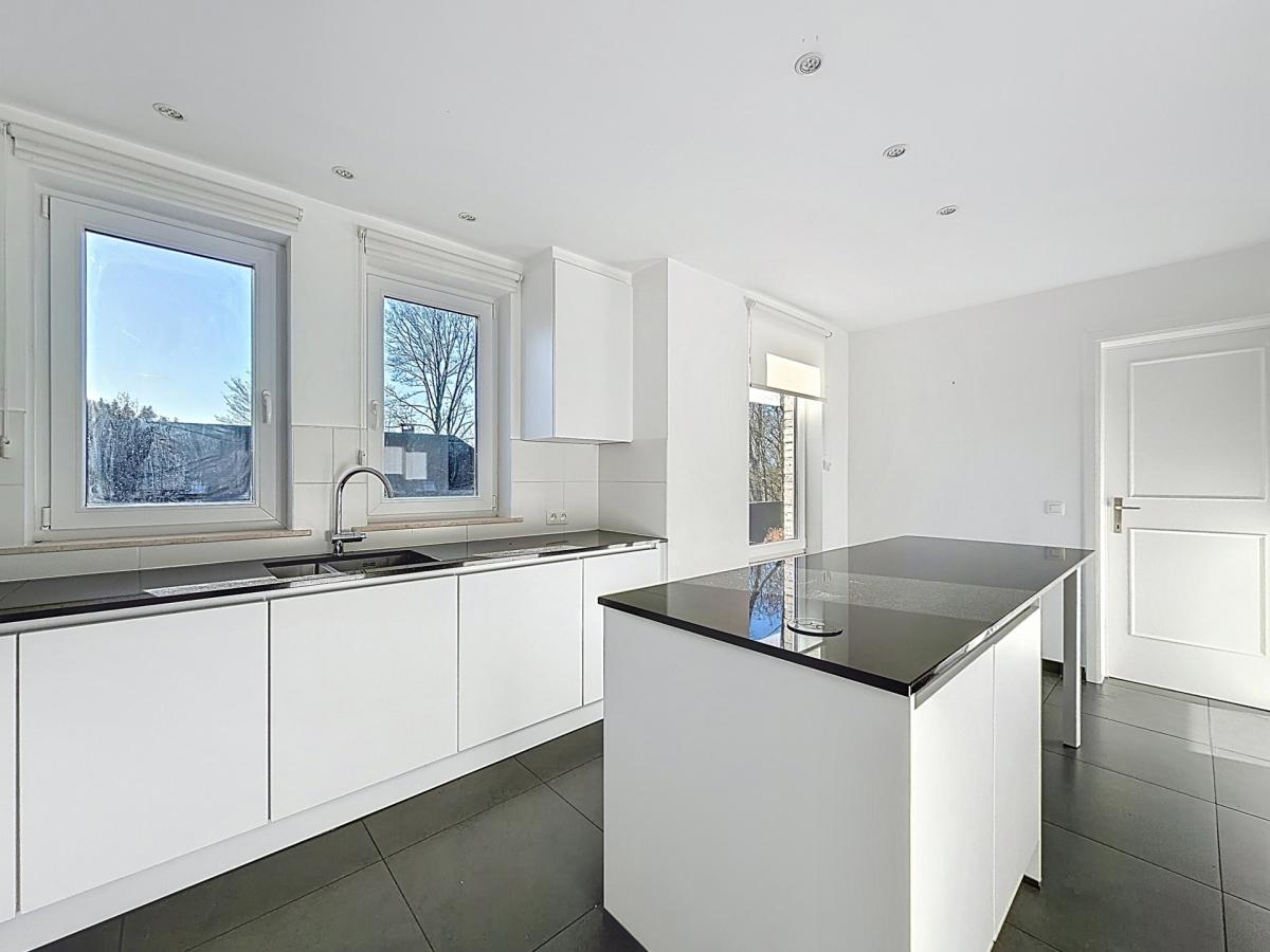 Dieweg : Maison 3 façades + piscine extérieure chauffée