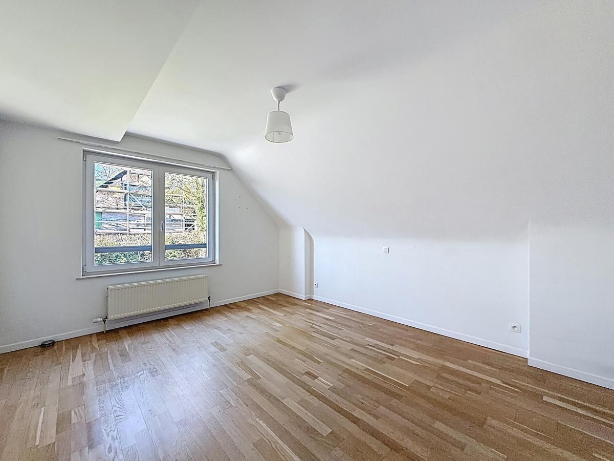 Dieweg : Maison 3 façades + piscine extérieure chauffée