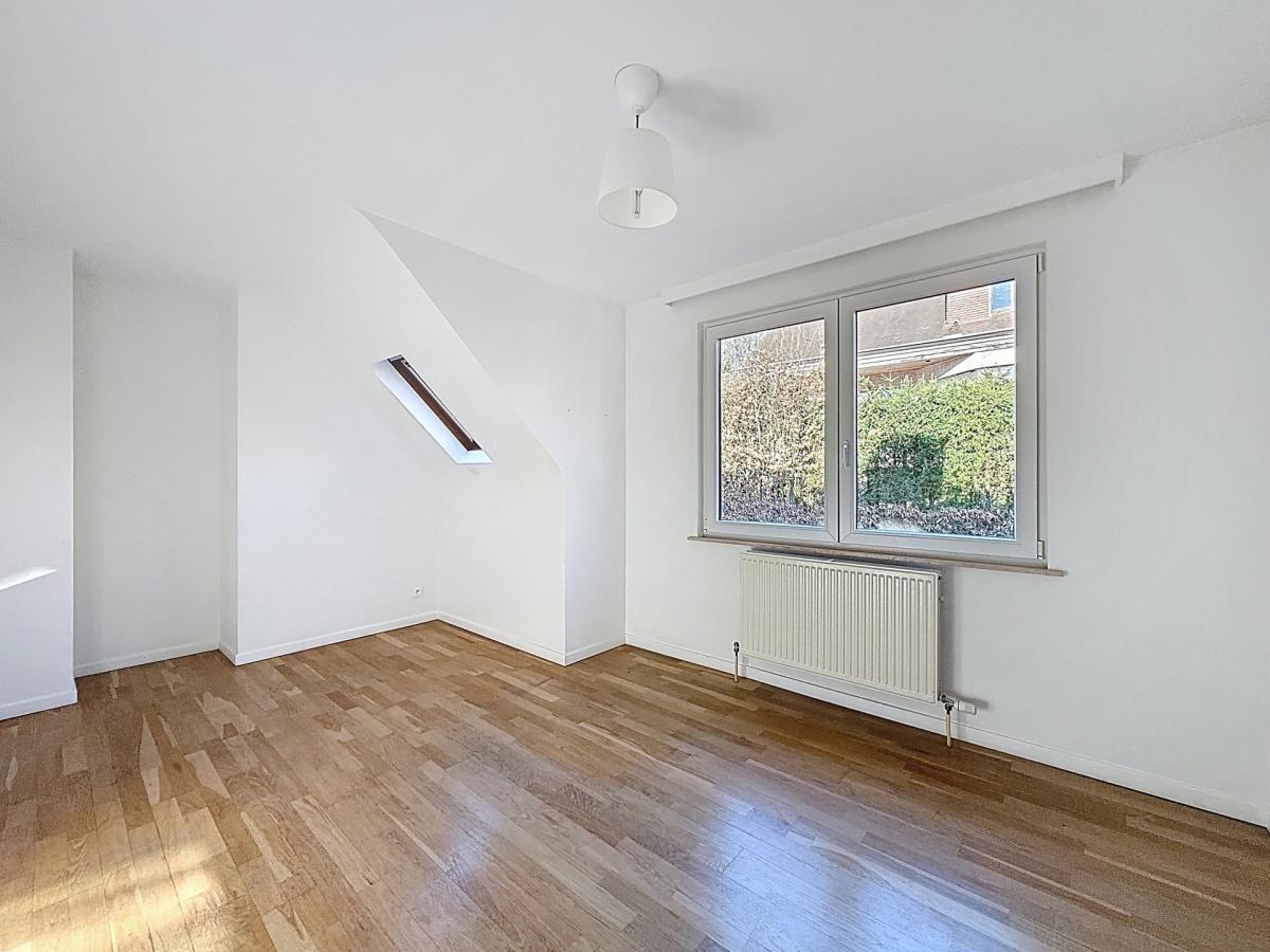 Dieweg : Maison 3 façades + piscine extérieure chauffée