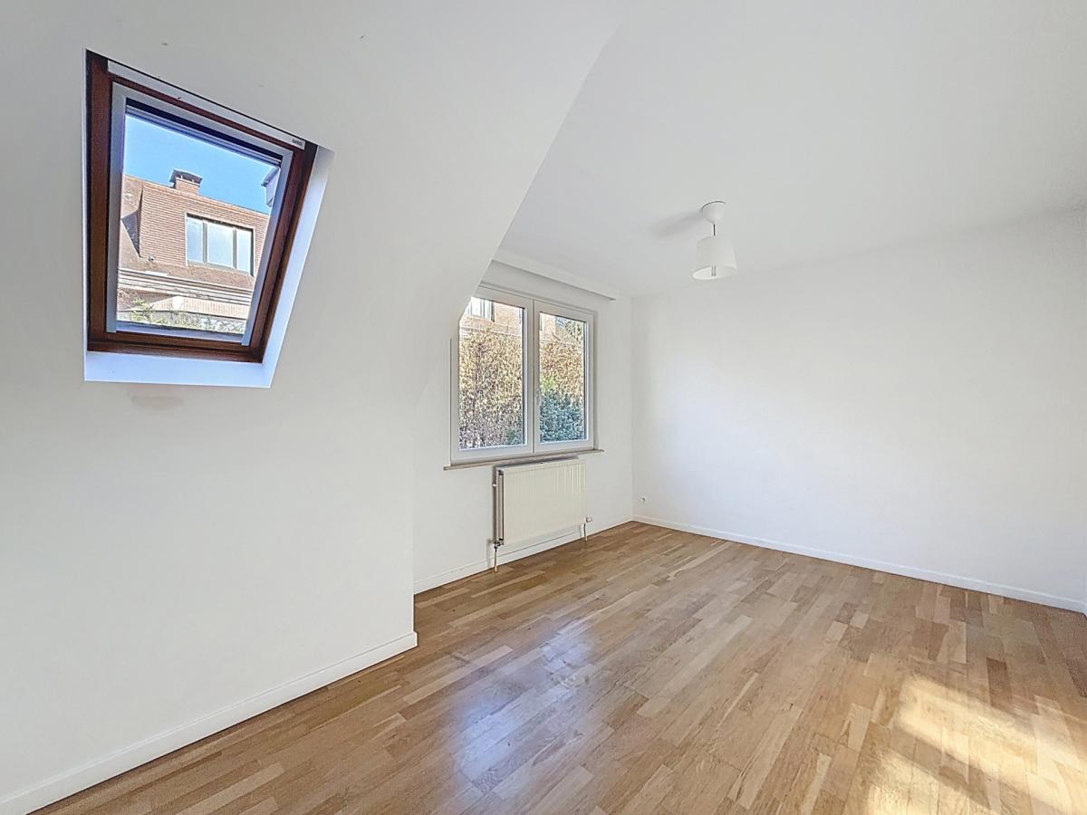 Dieweg : Maison 3 façades + piscine extérieure chauffée