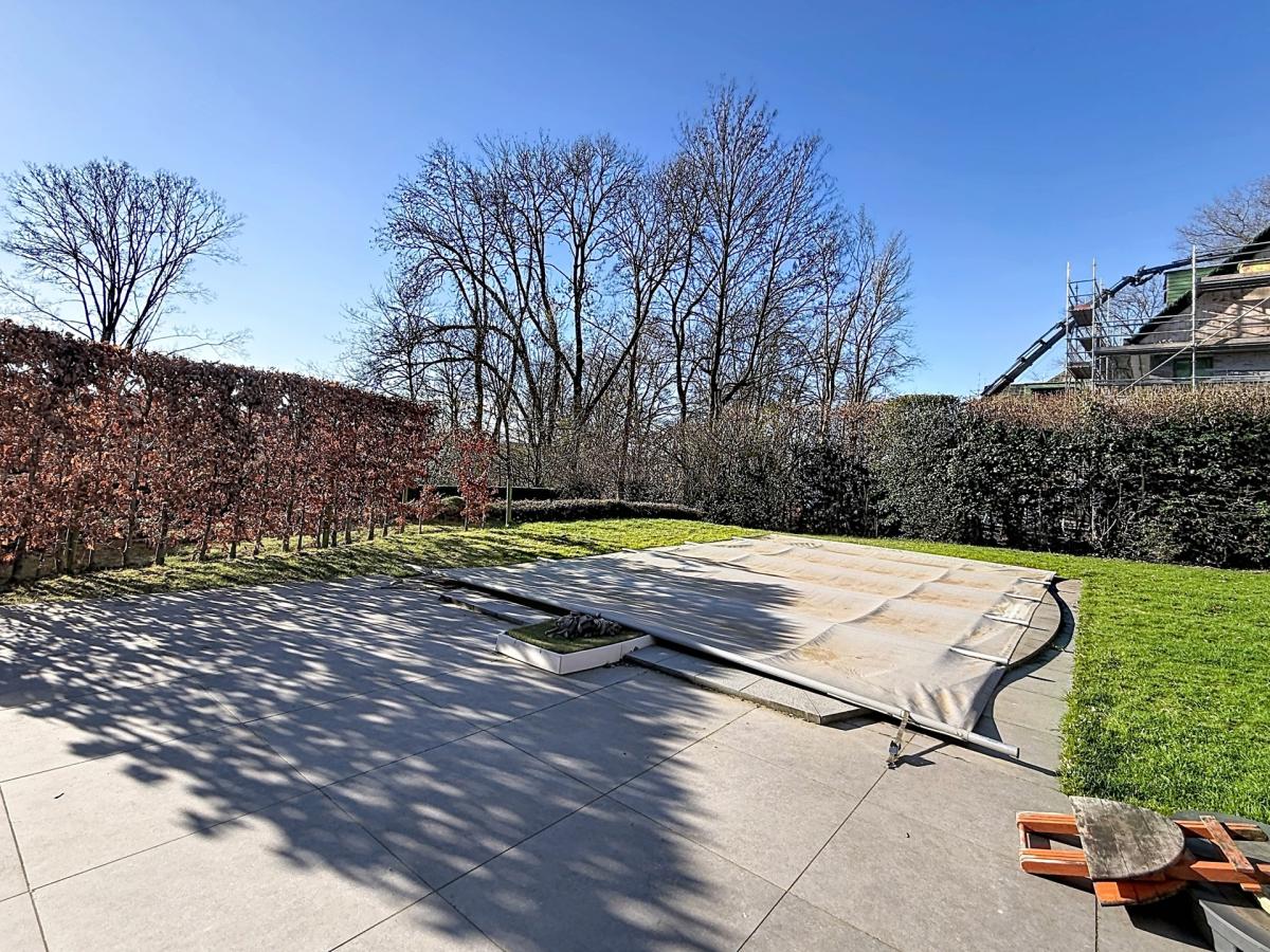 Dieweg : Maison 3 façades + piscine extérieure chauffée