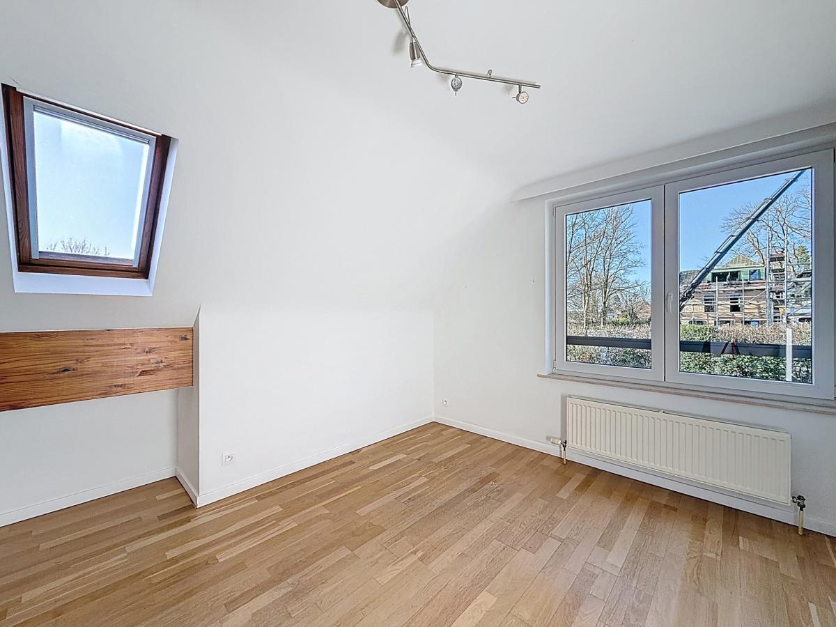 Dieweg : Maison 3 façades + piscine extérieure chauffée