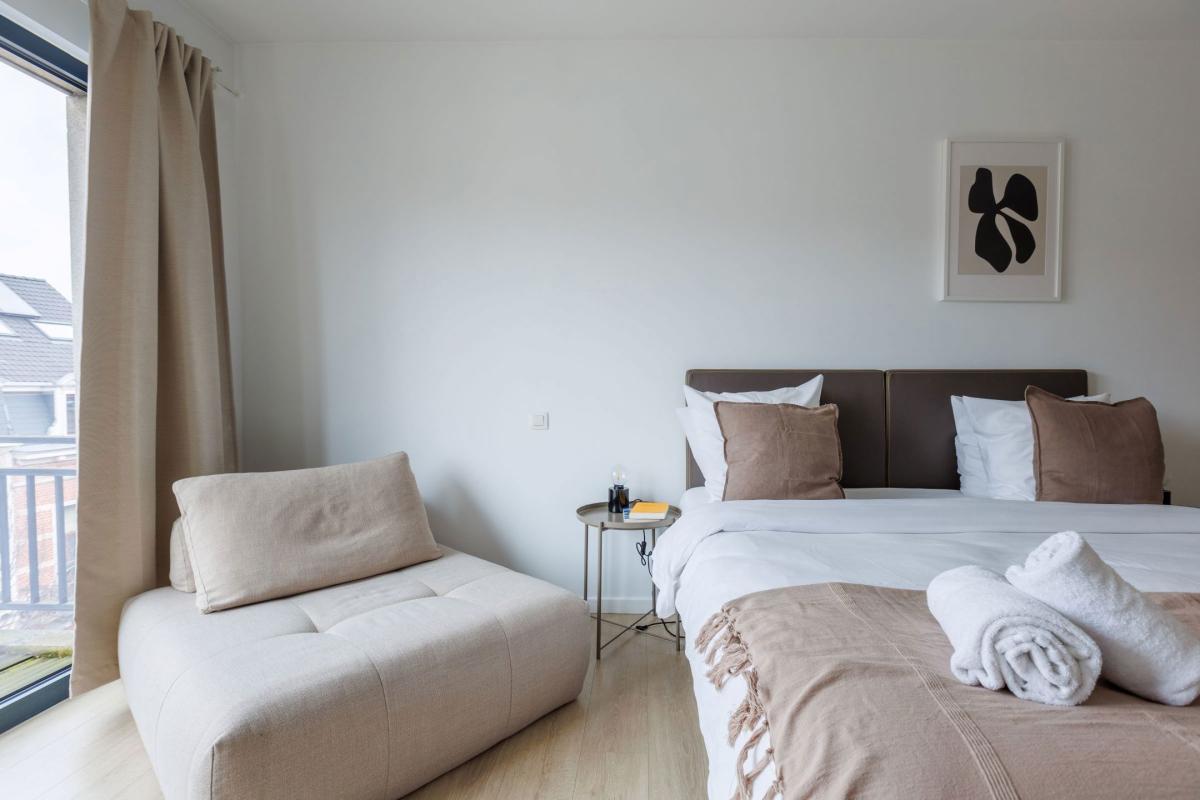 Cinquantenaire: bel appartement rénové 127m² terr, pk