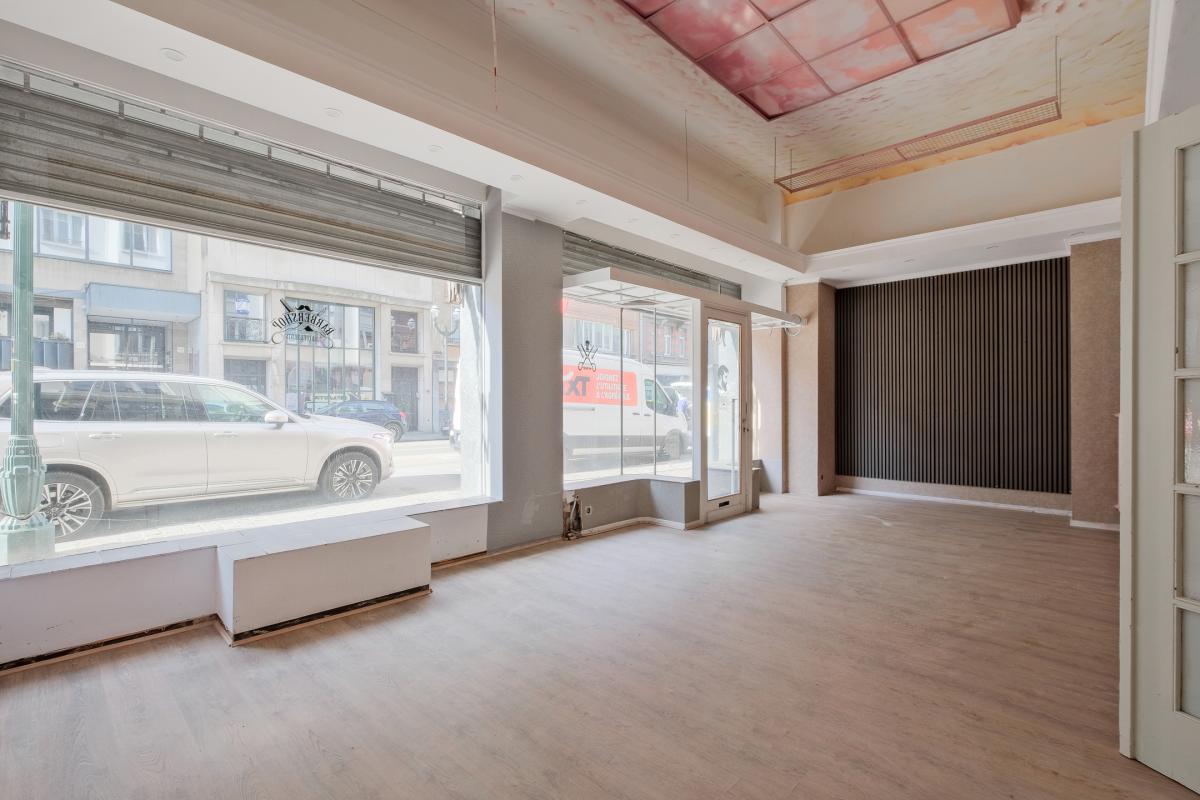 Antoine Dansaert: Superbe rez-de-chaussée commercial