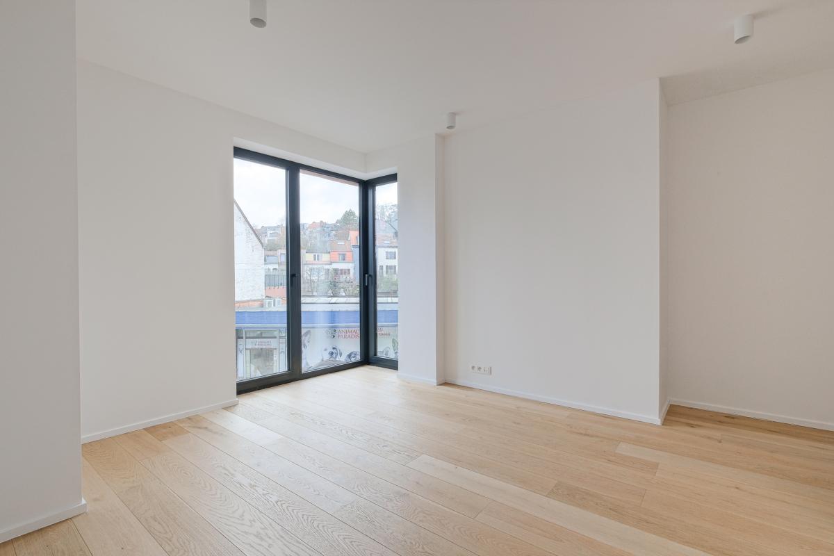 Saint Job/Lycée Français duplex 145m² 3ch + 2 terrasses