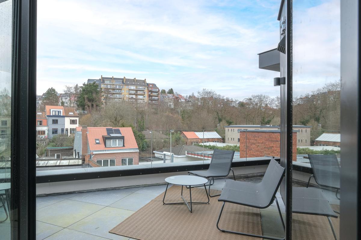 Saint Job/Lycée Français duplex 145m² 3ch + 2 terrasses