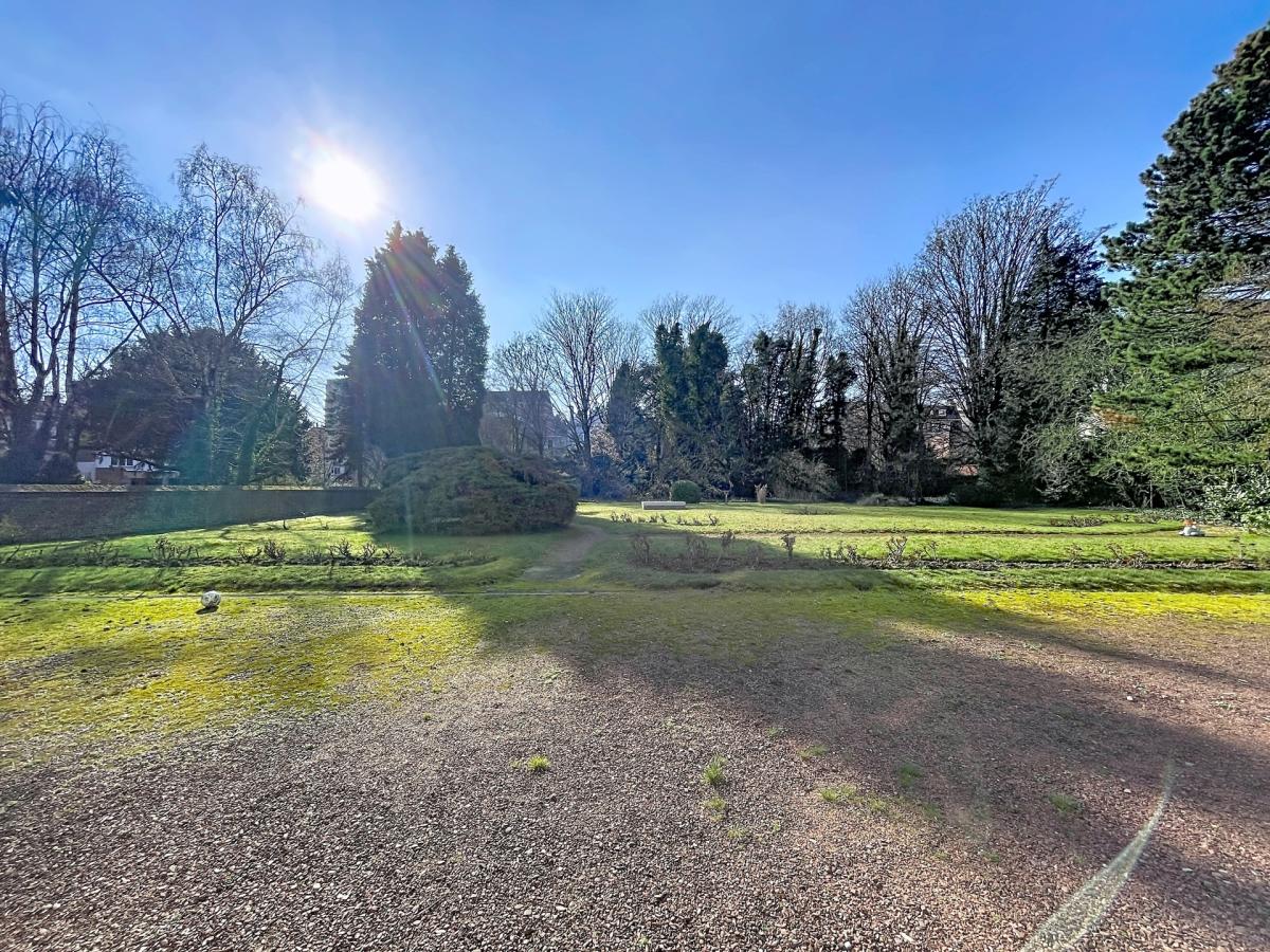 Roosevelt/ULB : Appartement 3 chambres + terrasse + garage 