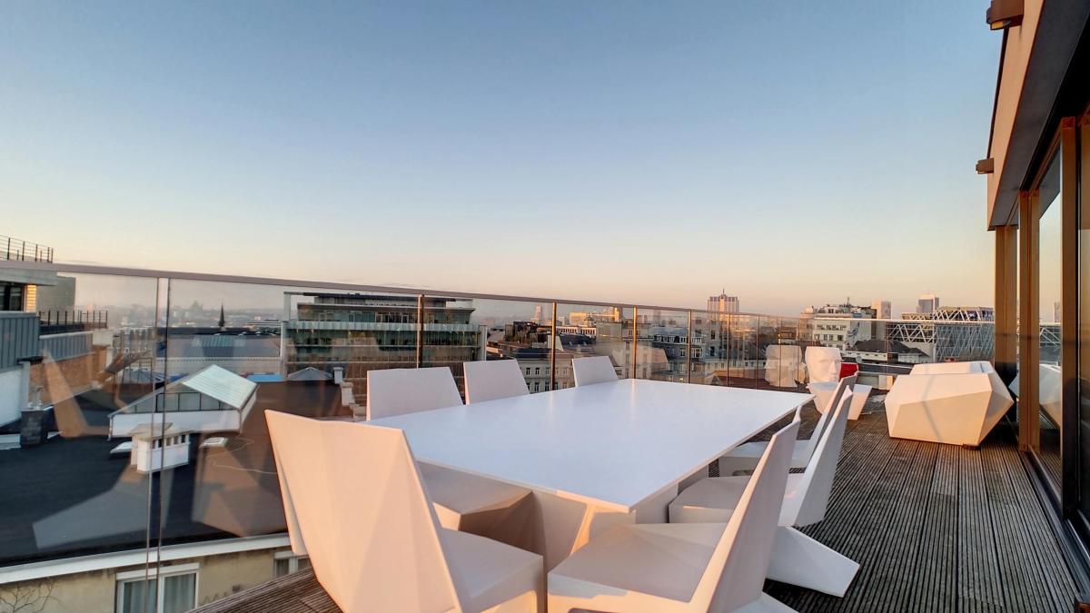 Boulevard de Waterloo : Superbe Penthouse meublé 