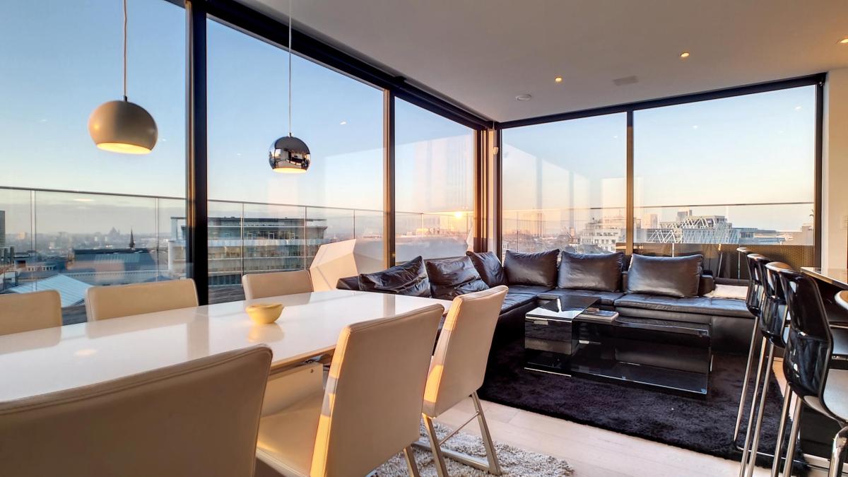 Boulevard de Waterloo : Superbe Penthouse meublé 