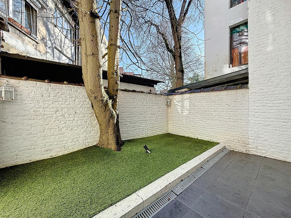 Chatelain : Beau rez-de-chaussée avec jardin !