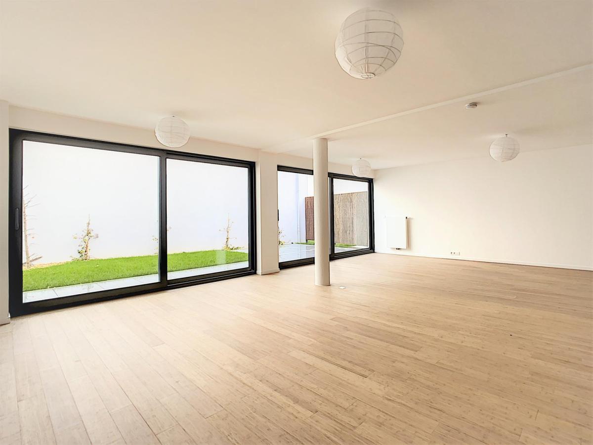 Cottages : Belle maison mitoyenne + terrasses + jardin