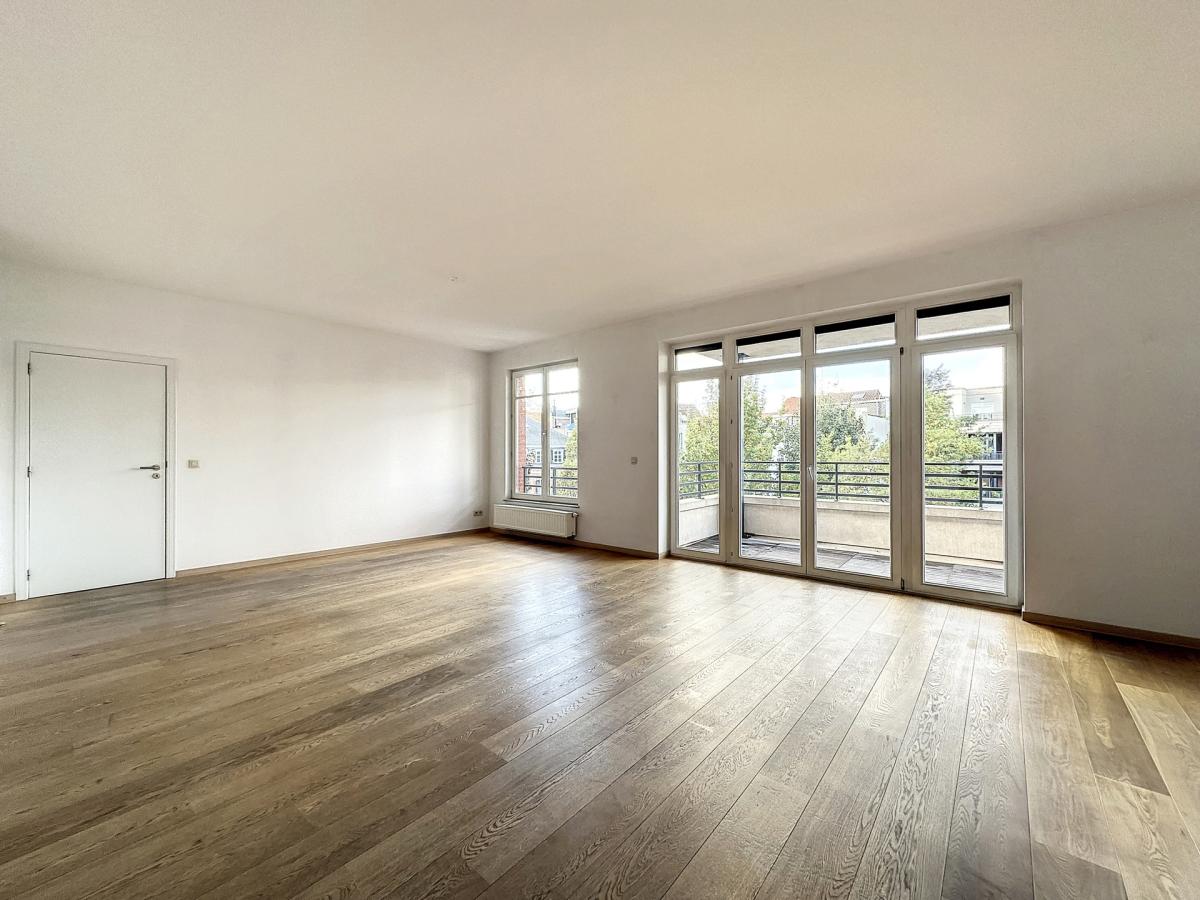 Brugmann Court : Superbe appartement 4 chambres + terrasse