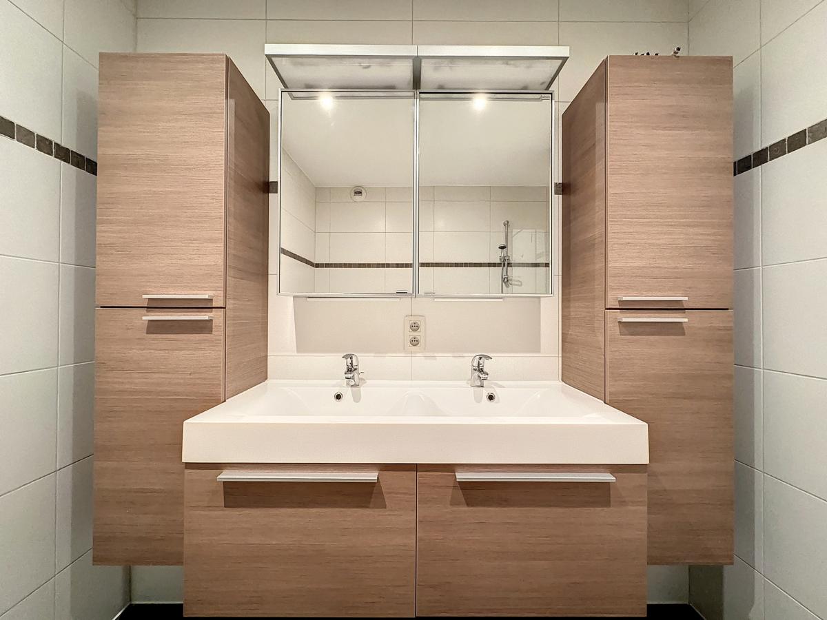 Brugmann Court : Superbe appartement 4 chambres + terrasse