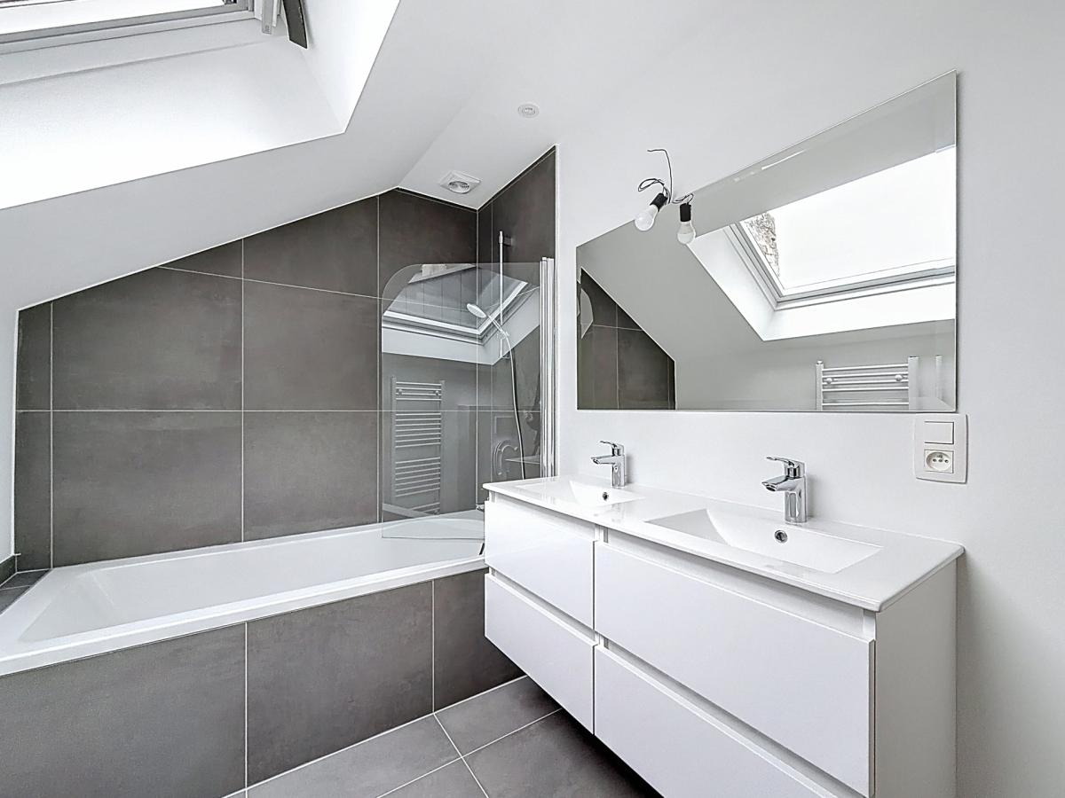 Tenbosch :  Magnifique duplex entièrement rénové 