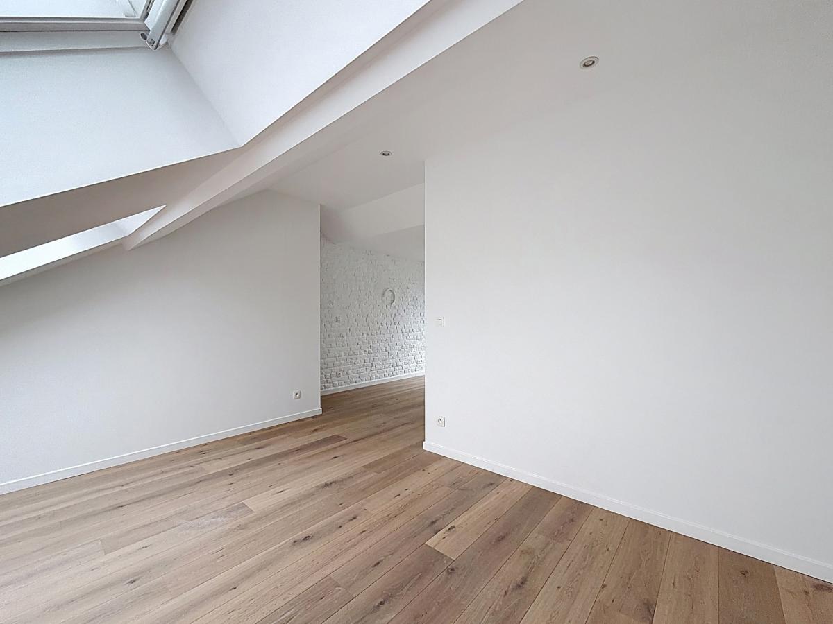 Tenbosch :  Magnifique duplex entièrement rénové 