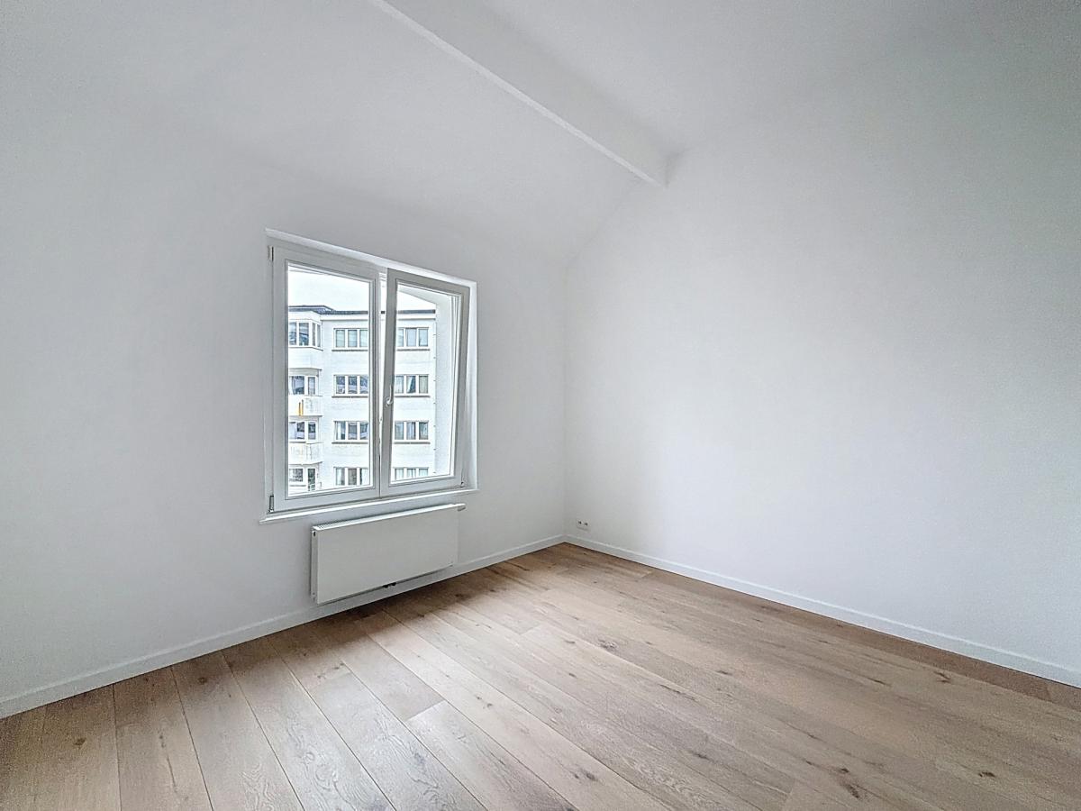 Tenbosch :  Magnifique duplex entièrement rénové 