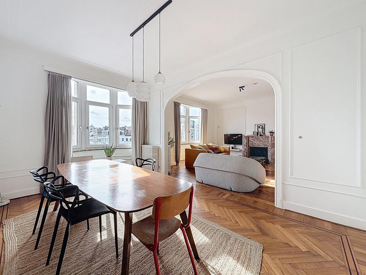 Boulevard Waterloo : Bel appartement meublé de 2 chambres