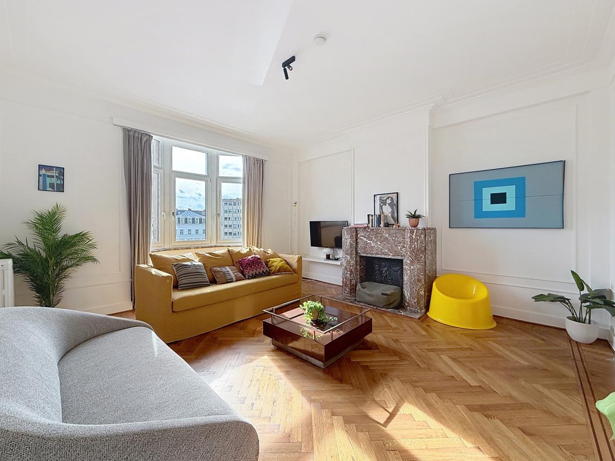 Boulevard Waterloo : Bel appartement meublé de 2 chambres