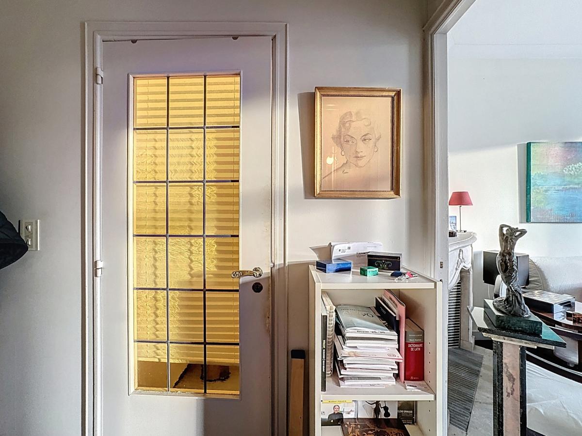 Paul Lauters: Beau studio de ± 32 m² 