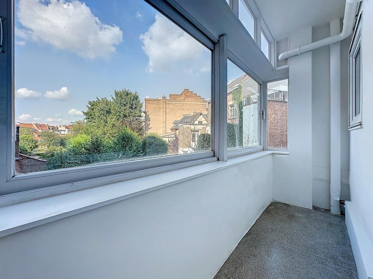 Churchill, spacieux appartement rénové 3 ch