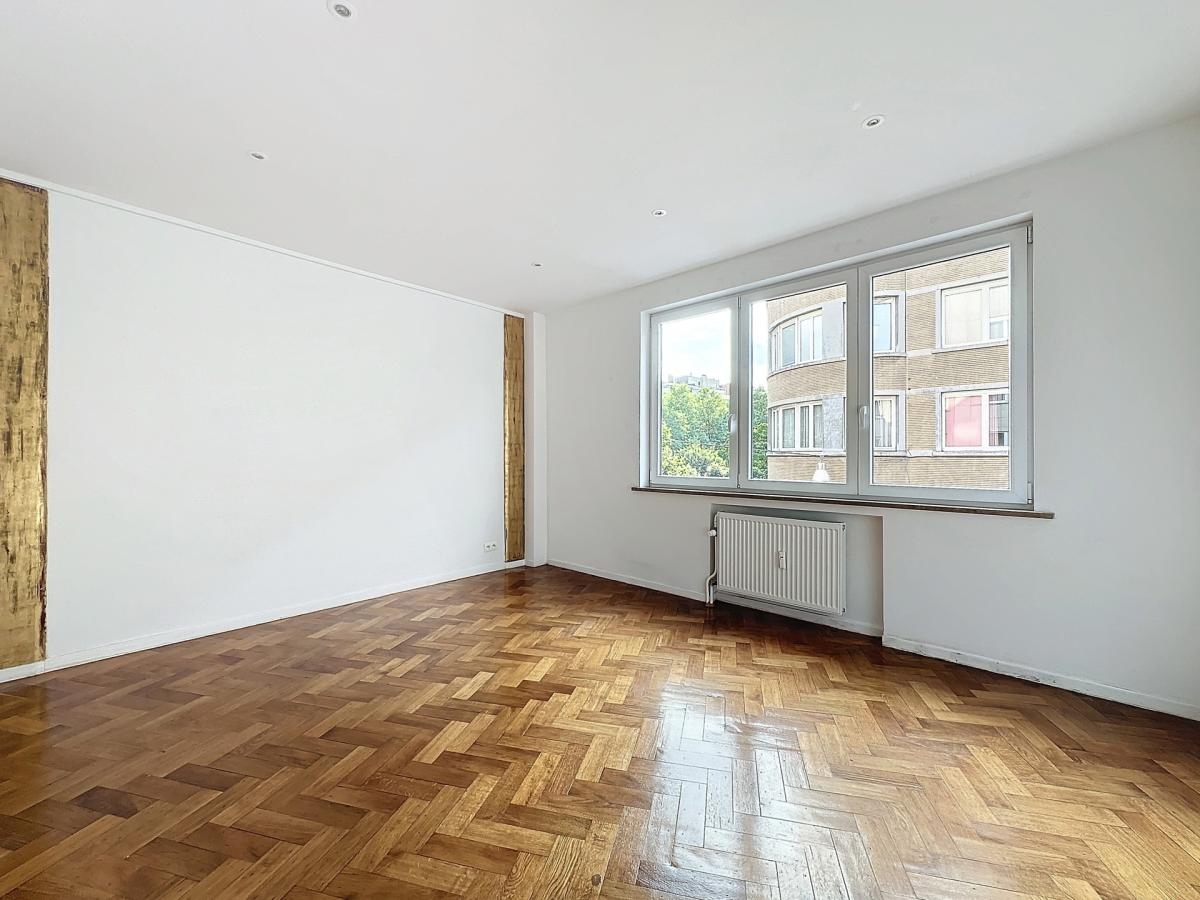 Churchill, spacieux appartement rénové 3 ch