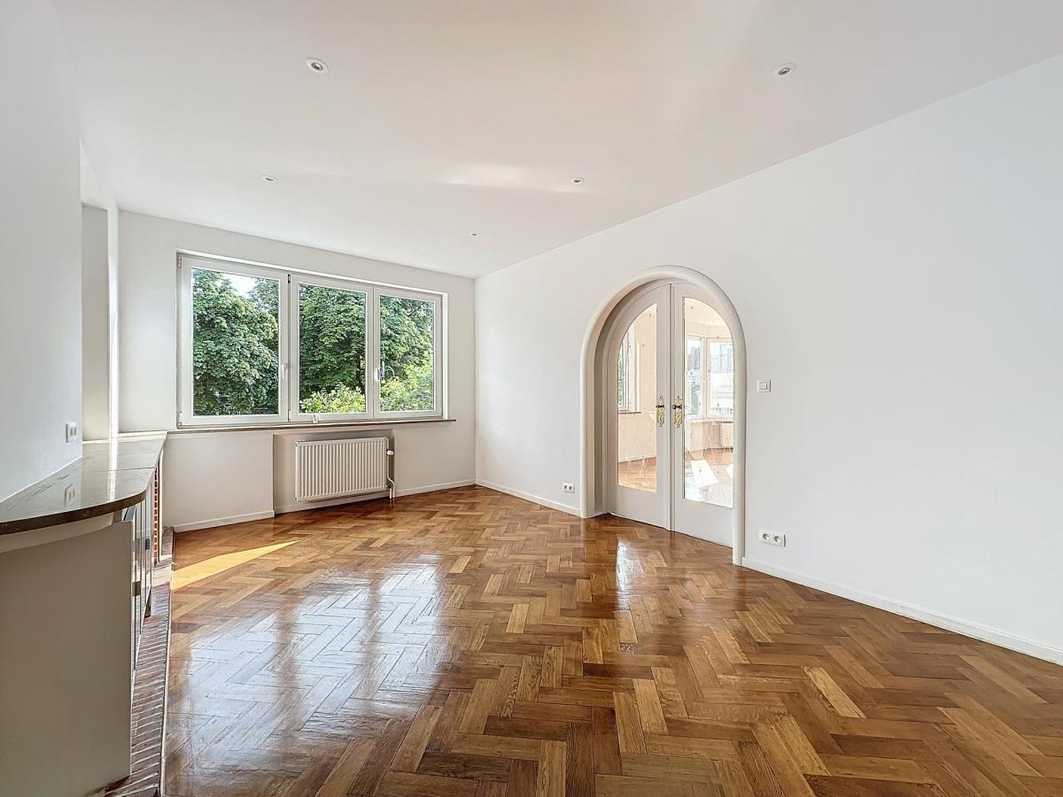 Churchill, spacieux appartement rénové 3 ch