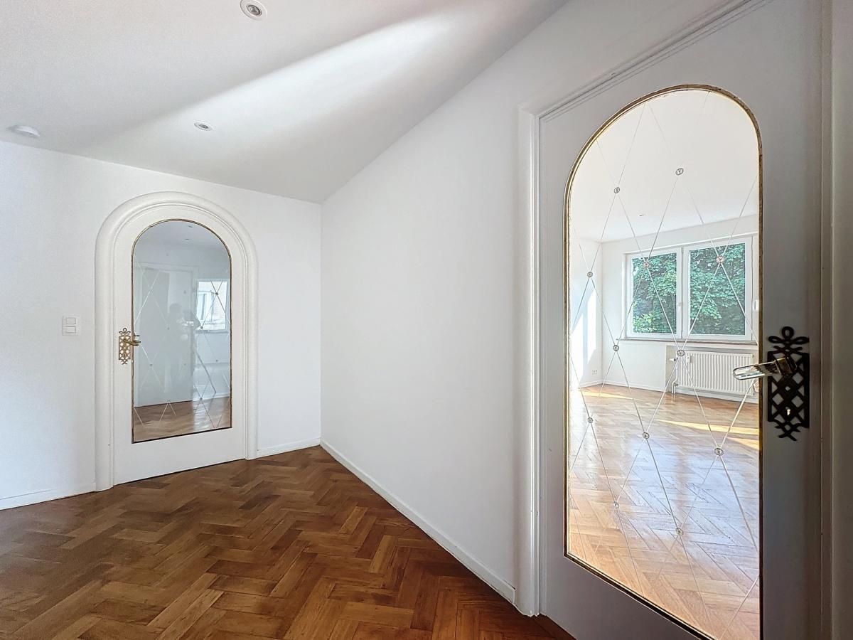 Churchill, spacieux appartement rénové 3 ch