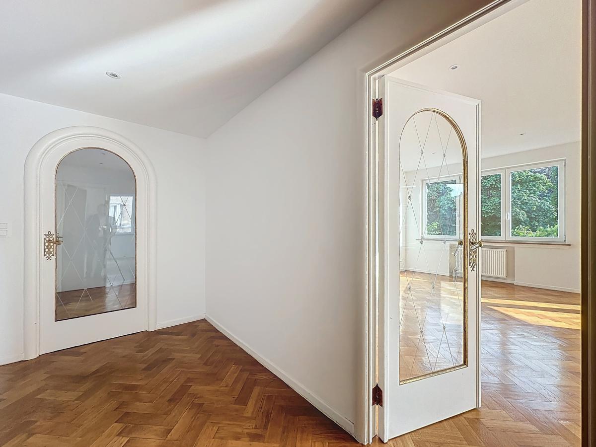 Churchill, spacieux appartement rénové 3 ch