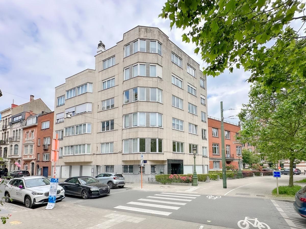 Churchill, spacieux appartement rénové 3 ch