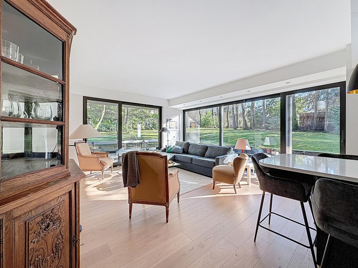 Mix / Soignes : Bel appartement rénové et meublé + terrasse