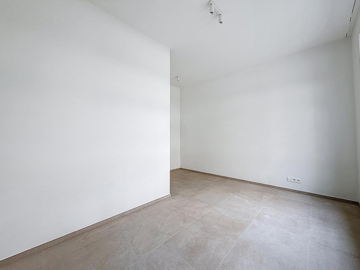 JOURDAN : Bel appartement neuf 3 CH + Terasse