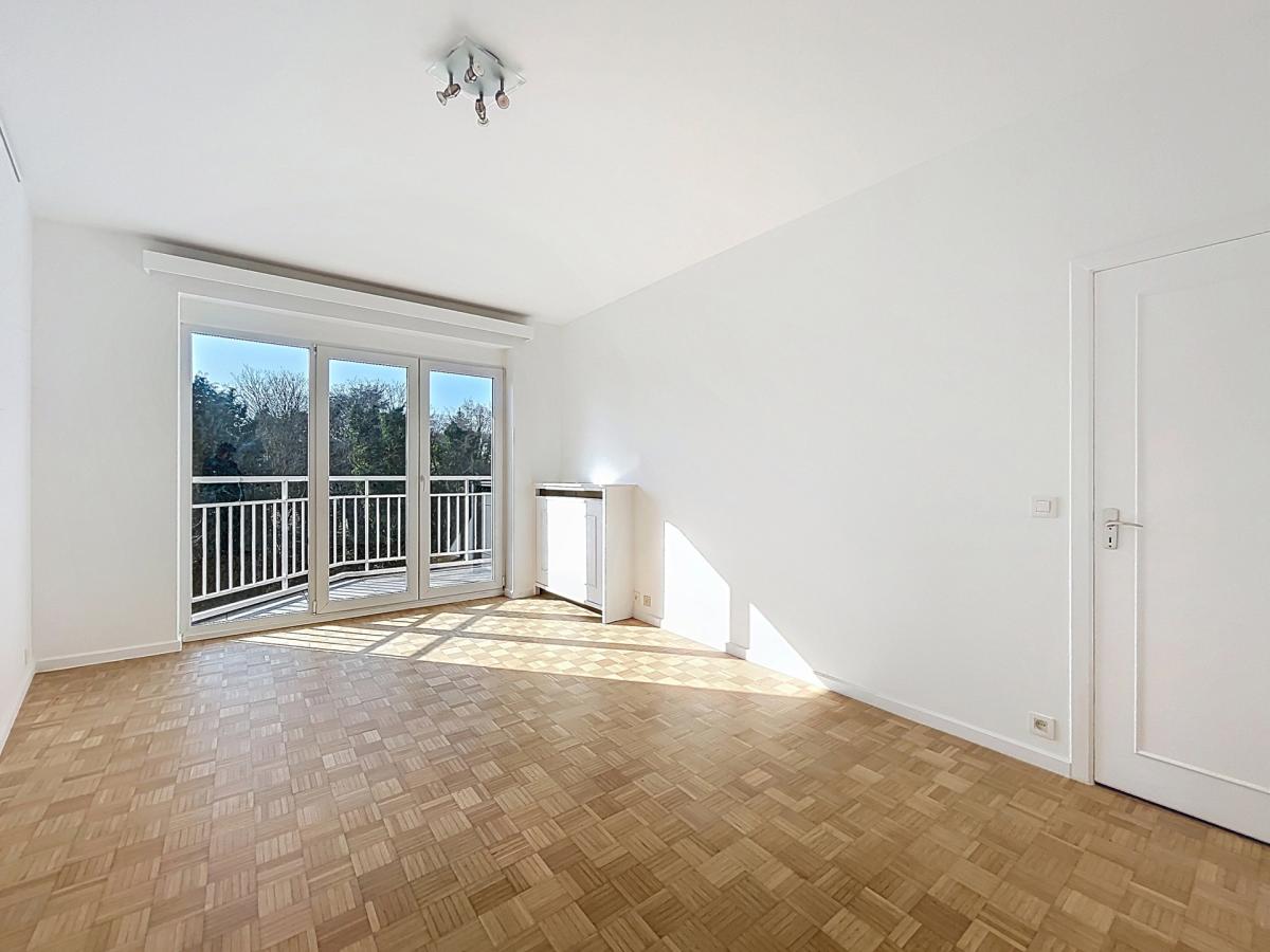 Roosevelt/ULB : Appartement 3 chambres + terrasse + garage 