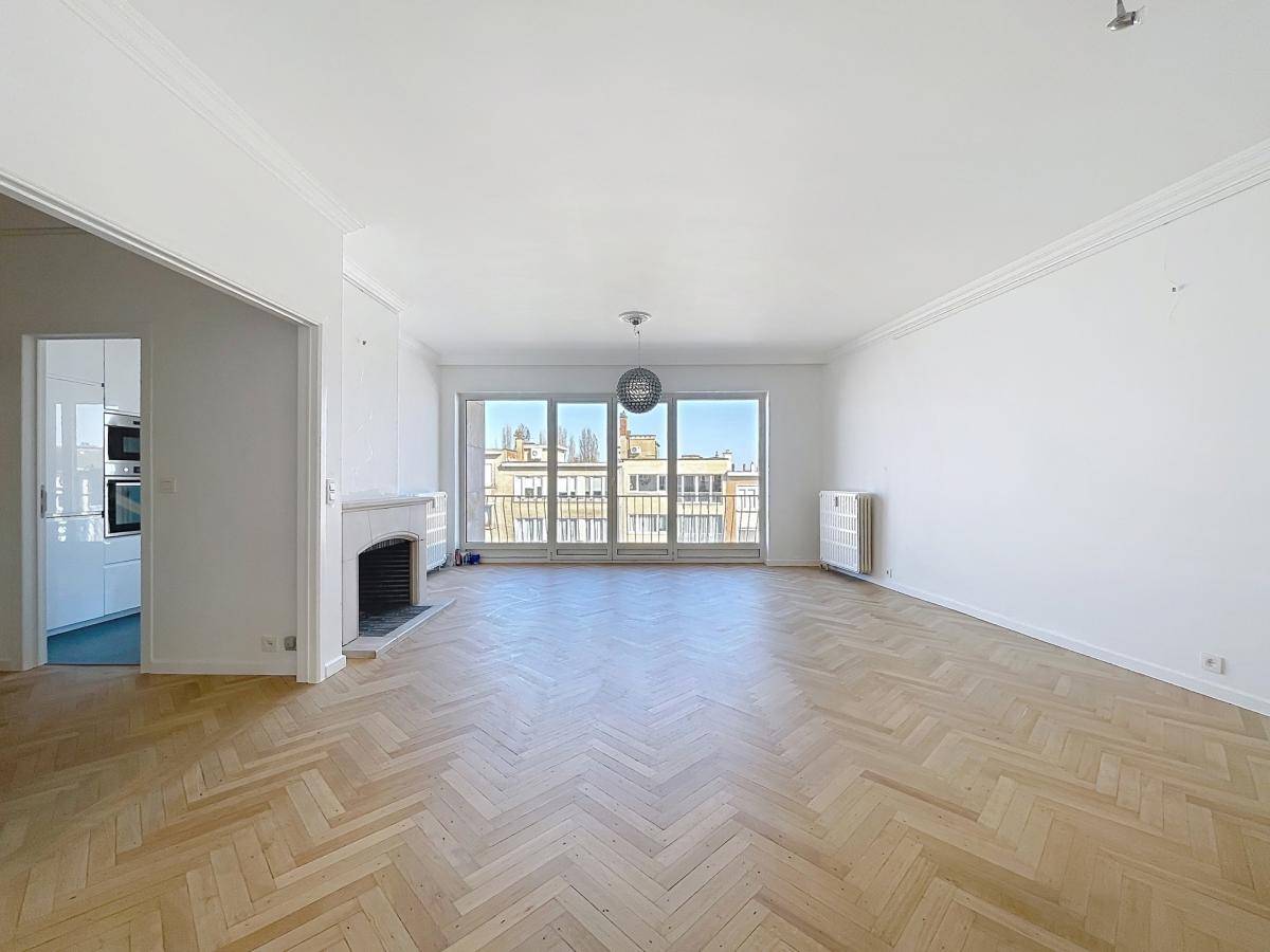 Roosevelt/ULB : Appartement 3 chambres + terrasse + garage 