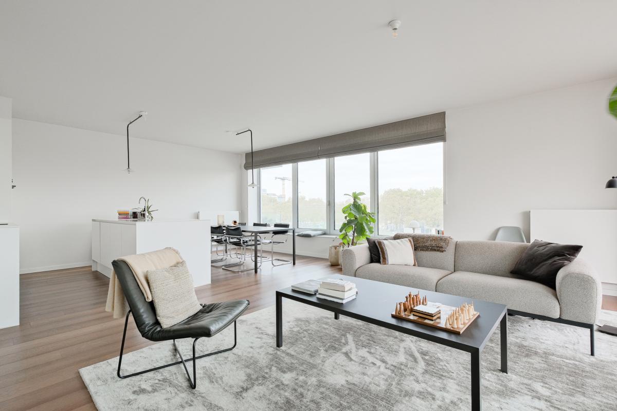 Centre/canal: appartement récent: terrasse 15 m², 2 parkings