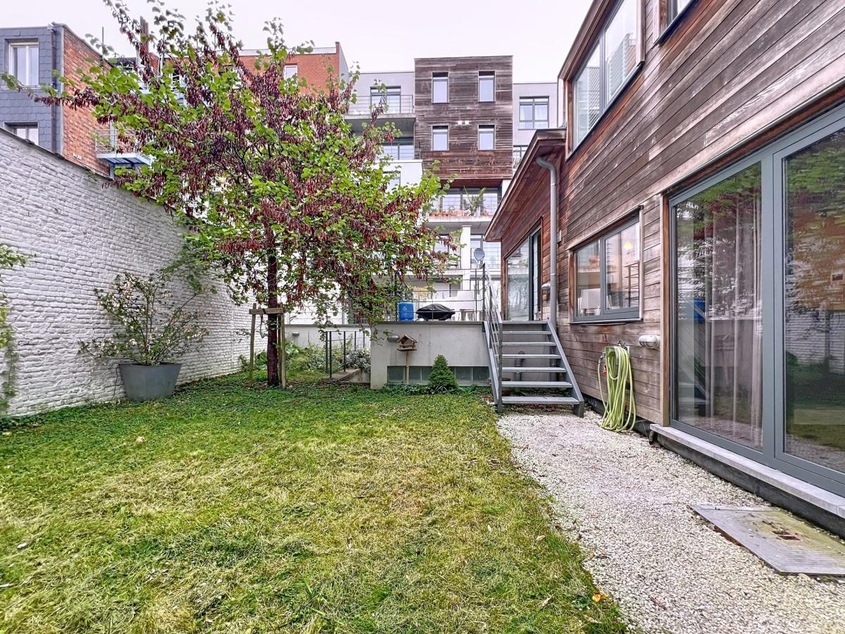 Centre de Bruxelles : magnifique maison + jardin + parking