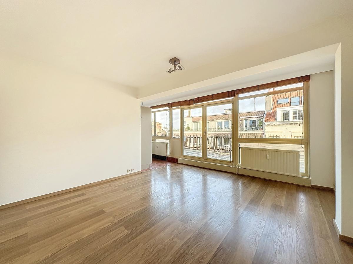 Lauters : Superbe penthouse avec une grande terrasse