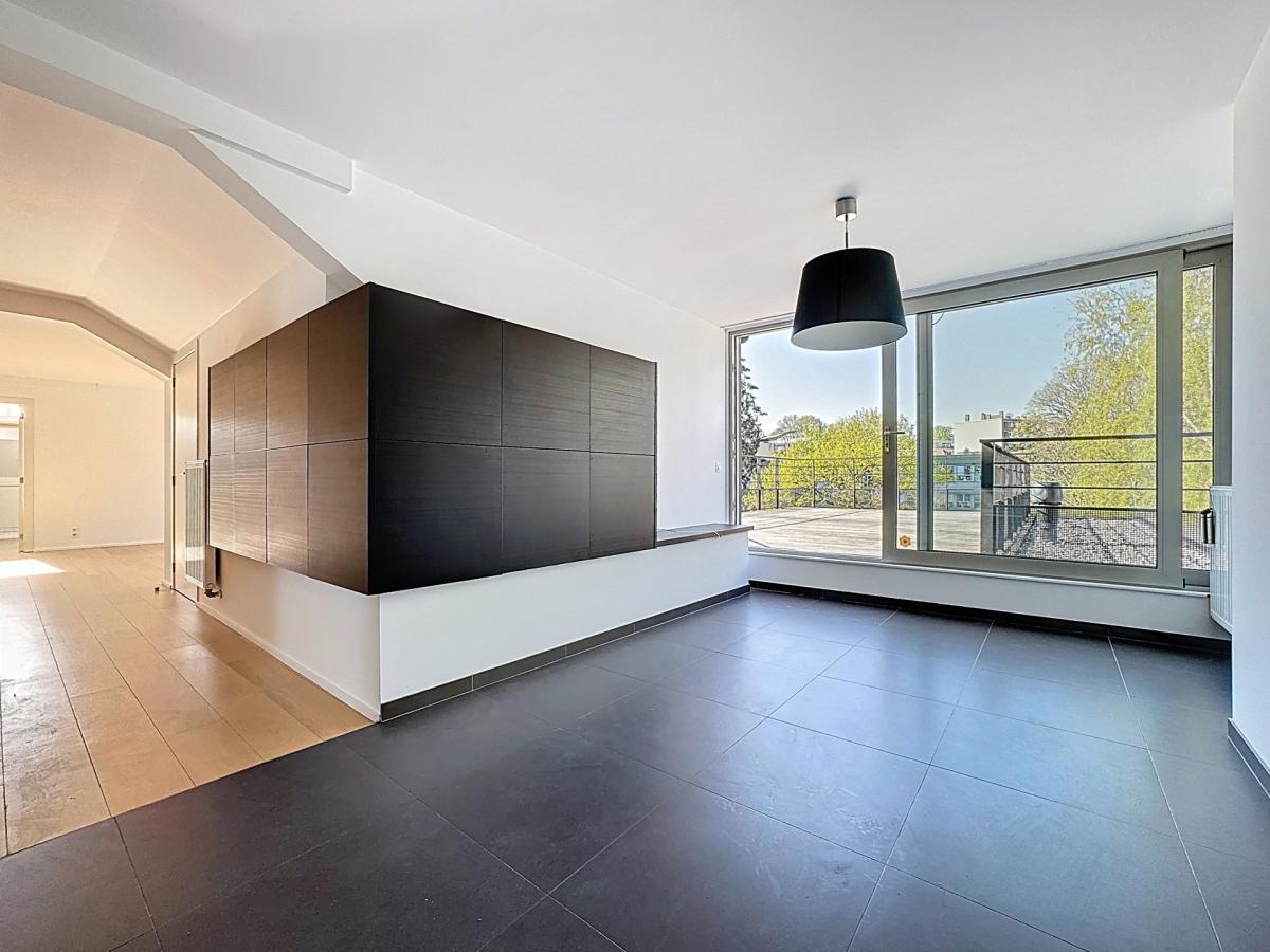 Uccle, Penthouse 2 chambres  avec grande terrasse